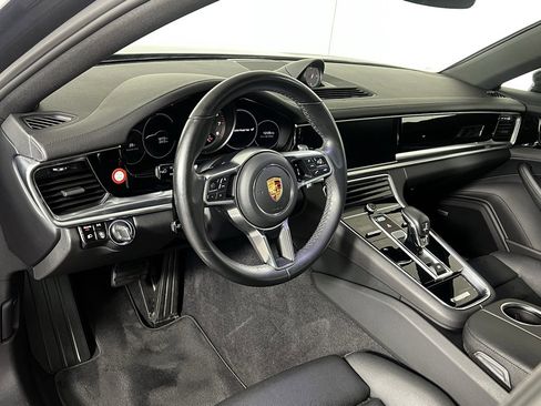 Certified 2019 Porsche Panamera 4 image 4