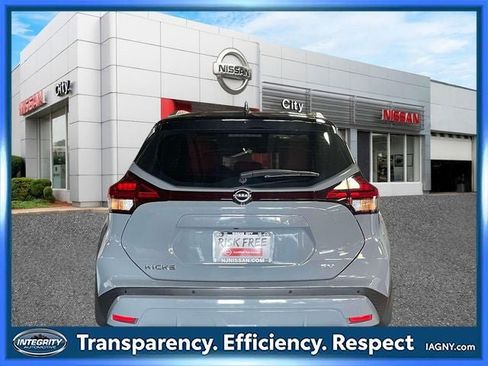 Certified 2023 Nissan Kicks SV FWD image 7