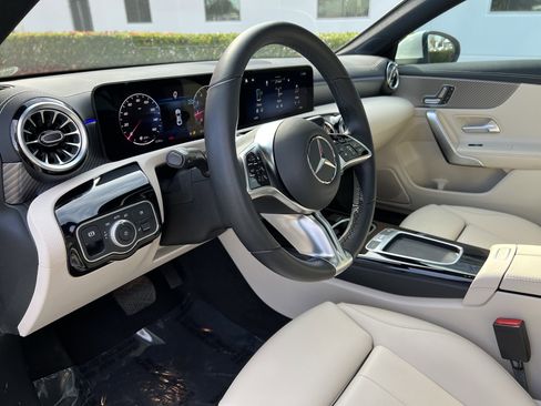 Used 2025 Mercedes-Benz CLA 250 image 17