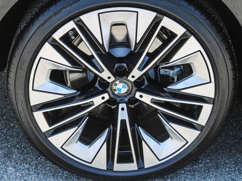 Used 2026 BMW 530i RWD image 10