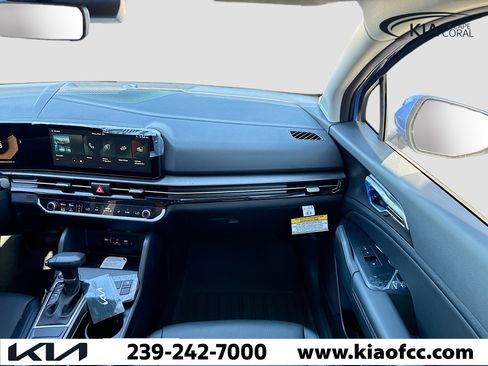 New 2026 Kia Sportage EX FWD image 17