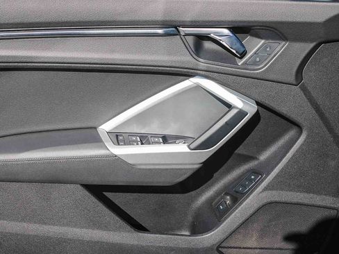 Used 2022 Audi Q3 2.0T Premium w/ Convenience Package image 21