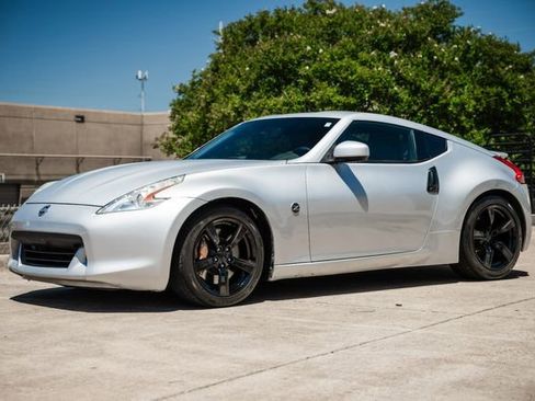 Used 2009 Nissan 370Z Touring w/ Sport Pkg image 53