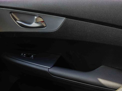 Certified 2024 Kia Forte LXS w/ LXS Technology Package FWD image 16