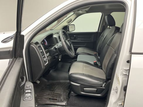 Used 2019 RAM 1500 Express w/ Express Value Package image 3