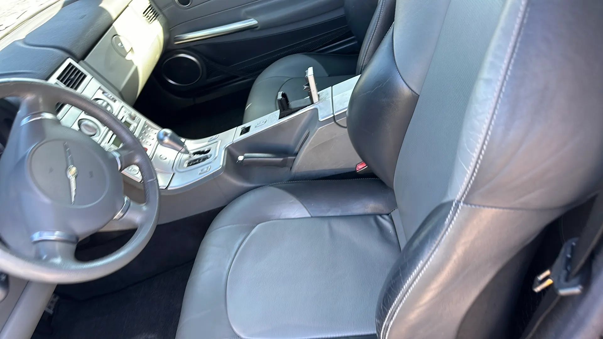 Used 2005 Chrysler Crossfire Limited RWD image 26