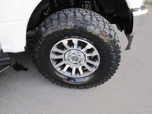 Used 2022 Ford F250 Lariat w/ Lariat Value Package AWD/4WD image 22