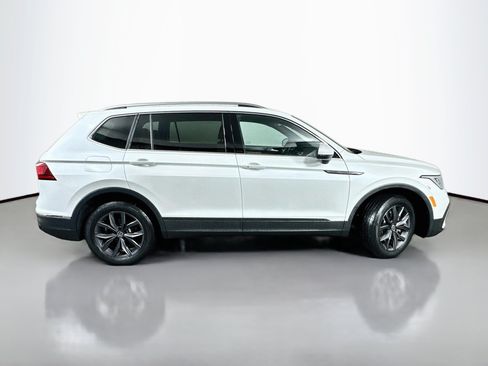 Used 2023 Volkswagen Tiguan SE AWD/4WD image 8