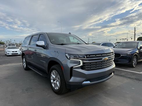 Used 2021 Chevrolet Suburban Premier w/ Premium Package image 13