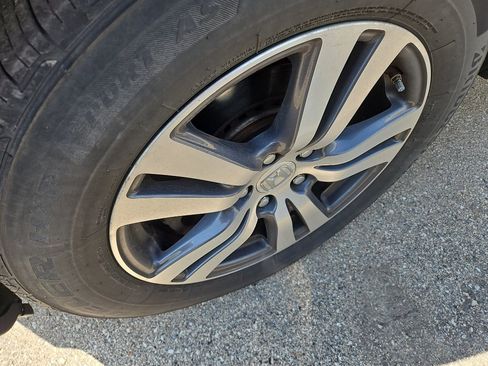 Used 2017 Honda Pilot EX-L image 4