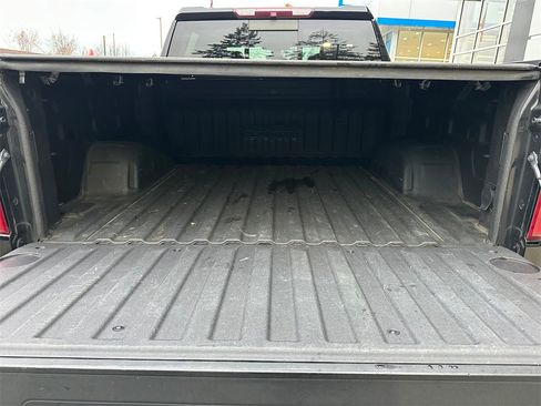 Used 2019 Chevrolet Silverado 1500 High Country w/ Technology Package image 14