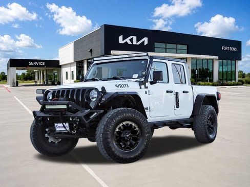 Used 2023 Jeep Gladiator Overland AWD/4WD image 1