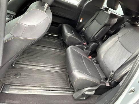 Used 2023 Toyota Sienna XLE Woodland Edition image 19