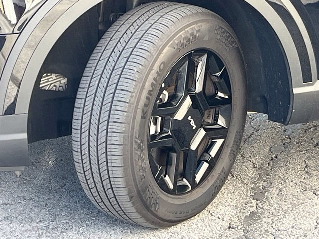 Certified 2027 Kia Telluride LX FWD image 3