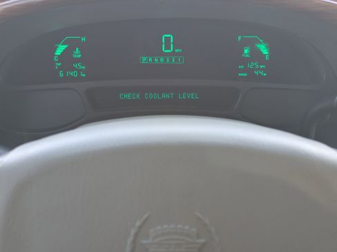 Used 2000 Cadillac De Ville w/ Comfort/Convenience Pkg image 24