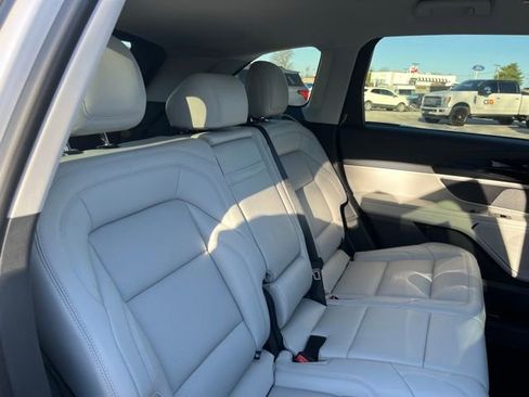 Used 2026 Lincoln Nautilus Premier image 26