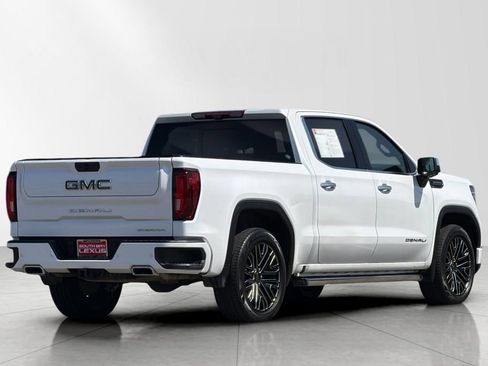 Used 2022 GMC Sierra 1500 Denali Ultimate AWD/4WD image 6