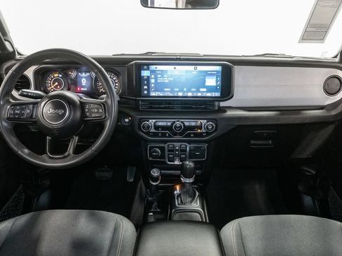 Used 2024 Jeep Wrangler Unlimited Sport AWD/4WD image 12