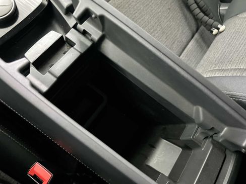 Used 2022 Nissan Rogue SV image 21