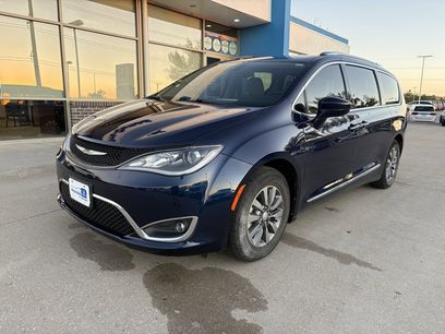 Used 2019 Chrysler Pacifica Touring-L Plus