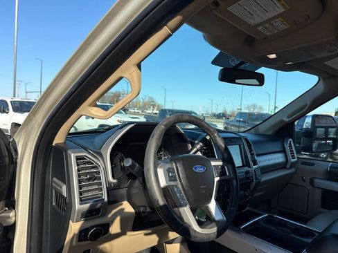 Used 2017 Ford F250 Lariat w/ Chrome Package image 14