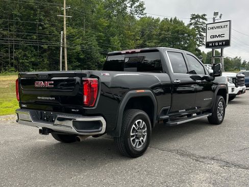 Used 2022 GMC Sierra 2500 SLT w/ SLT Convenience Package AWD/4WD image 3