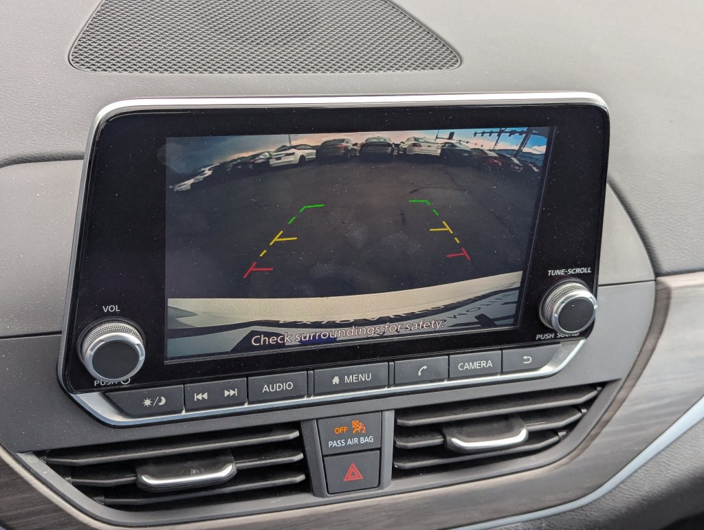 Used 2025 Nissan Altima 2.5 SV FWD image 17