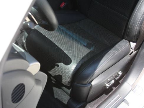 Used 2014 Lexus LS 460 AWD w/ F Sport Package image 34