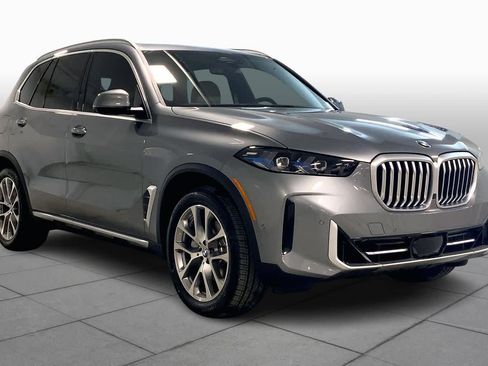 New 2026 BMW X5 xDrive40i w/ Climate Comfort Package image 2