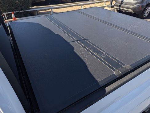 Used 2022 GMC Canyon AT4 image 8