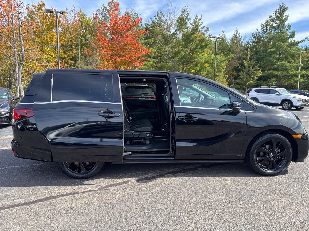 Used 2024 Honda Odyssey Sport image 8