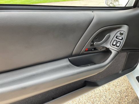 Used 2002 Chevrolet Camaro Z28 w/ SS Performance/Appearance Pkg RWD image 76