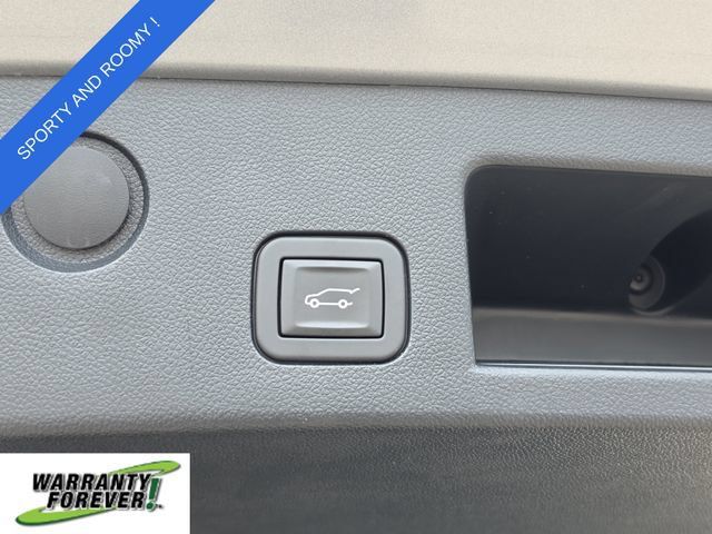Used 2025 Chevrolet Equinox LT w/ Convenience Package II FWD image 7