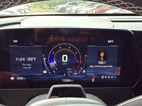 Used 2025 Chevrolet Traverse High Country FWD image 27