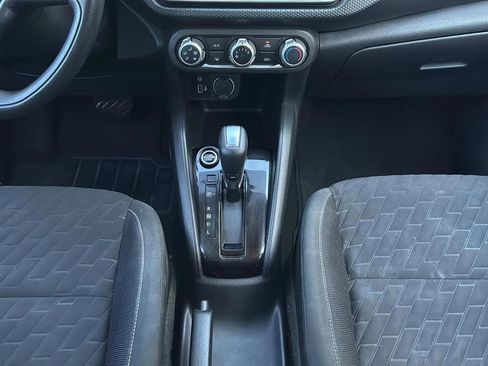 Used 2022 Nissan Kicks S FWD image 15