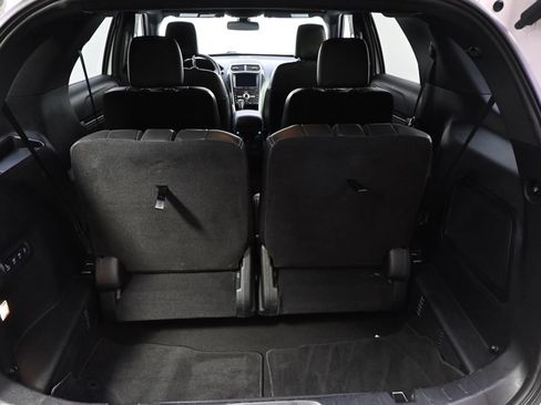 Used 2019 Ford Explorer Limited w/ Ford Safe & Smart Package AWD/4WD image 19