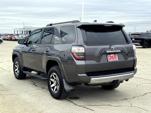 Used 2020 Toyota 4Runner TRD Off-Road image 9