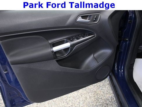 Used 2016 Ford Transit Connect XLT image 11