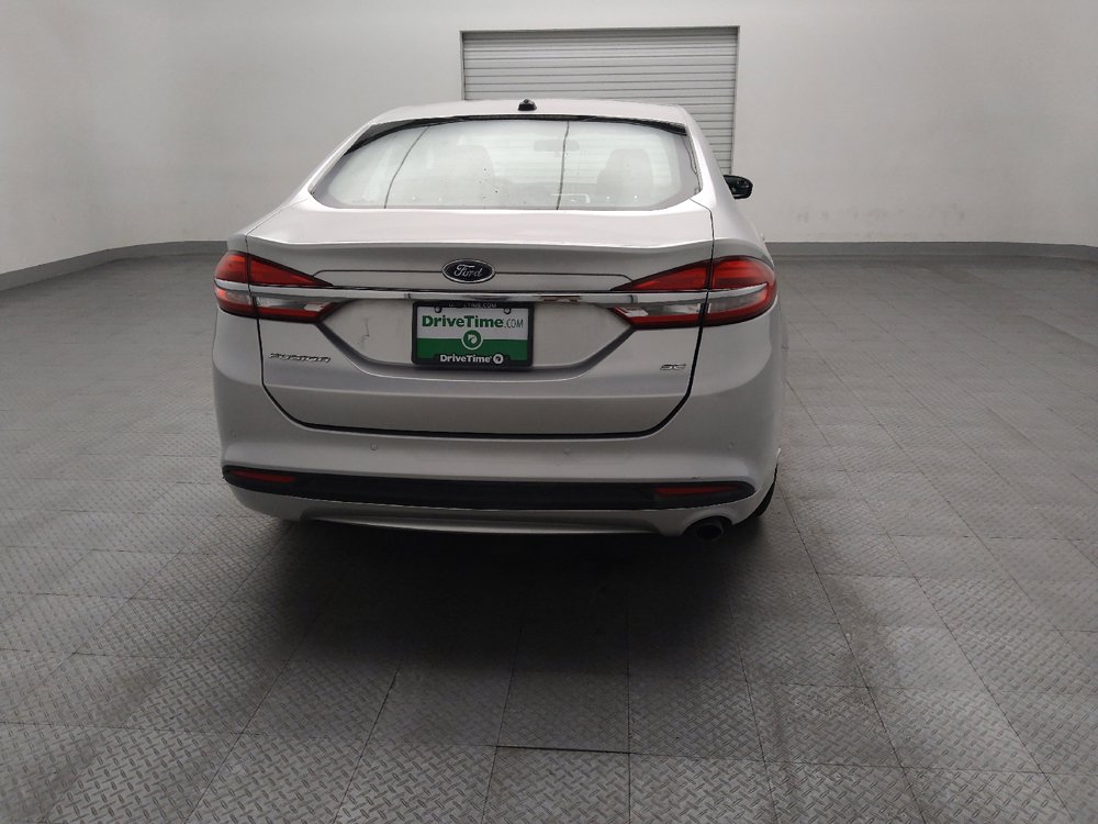 Used 2017 Ford Fusion SE w/ Fusion SE Technology Package FWD image 7