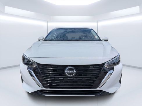 Used 2025 Nissan Sentra SV image 8