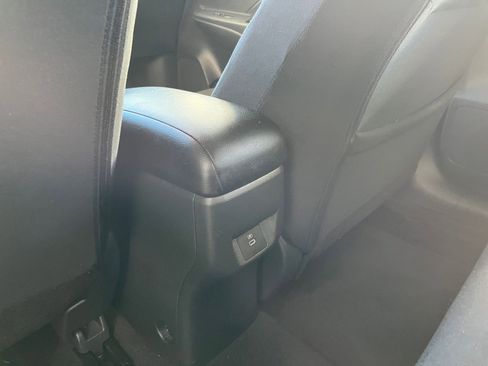 Used 2025 Nissan Versa SV image 23