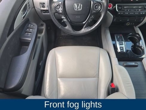 Used 2016 Honda Pilot Touring image 18