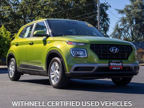 Certified 2022 Hyundai Venue SE w/ Cargo Package FWD image 2