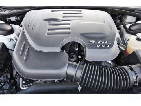 Used 2023 Dodge Challenger SXT image 32