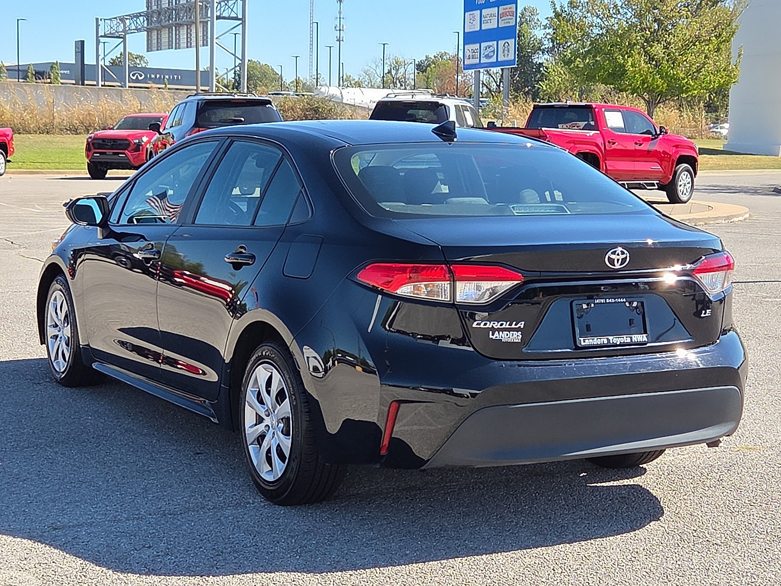 Used 2025 Toyota Corolla LE FWD image 4