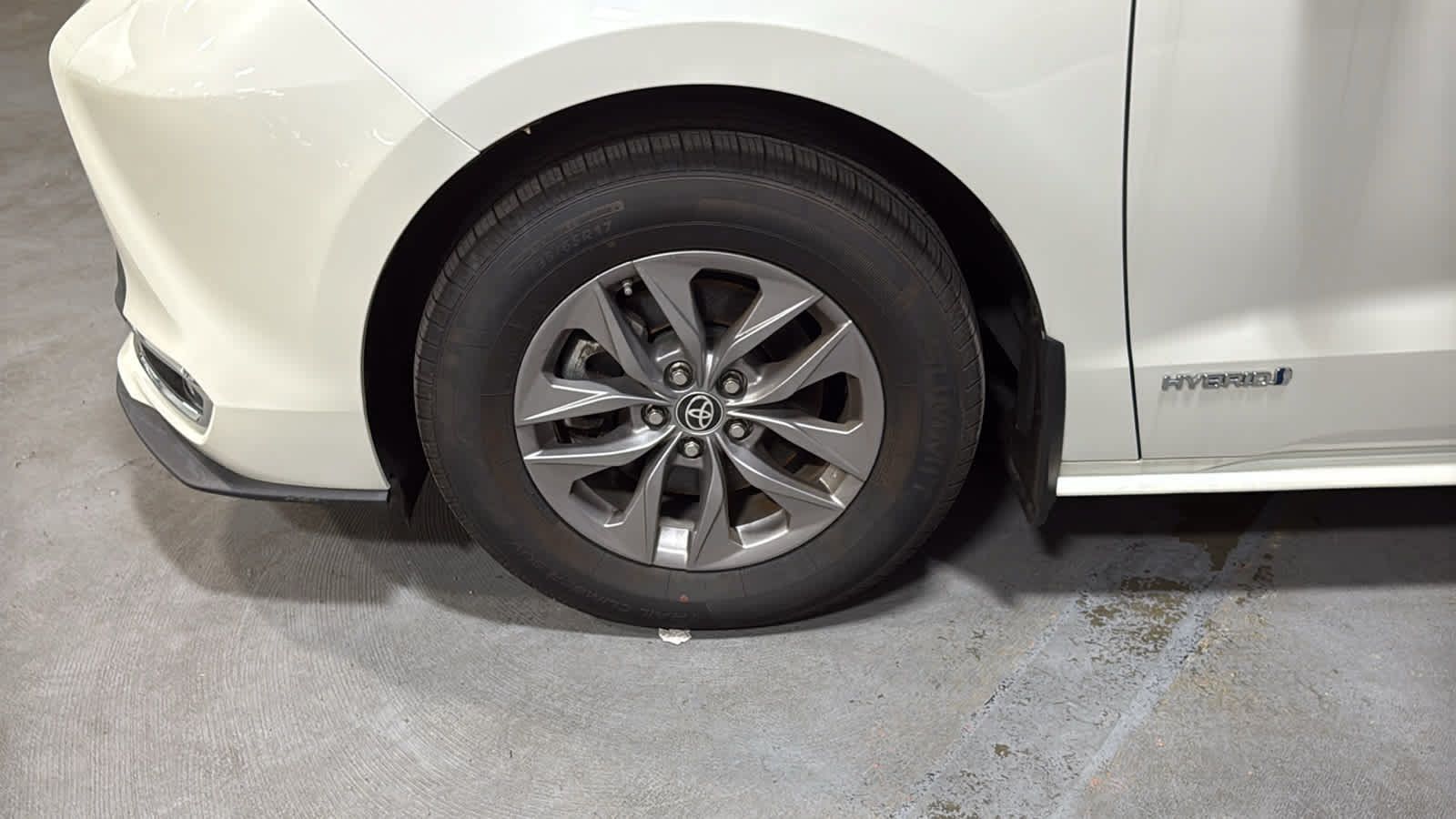 Used 2021 Toyota Sienna XLE w/ XLE Plus Package AWD/4WD image 8