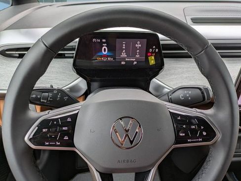 New 2025 Volkswagen ID. Buzz Pro S RWD image 32