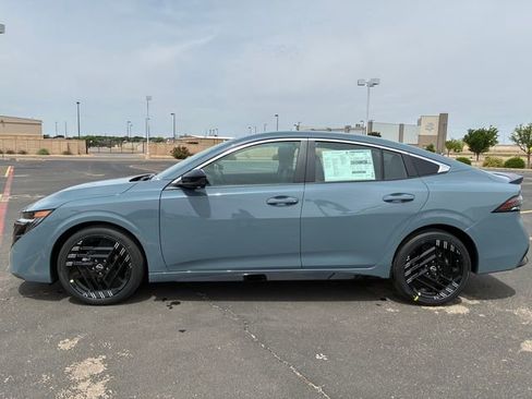 New 2026 Nissan Sentra SR FWD image 3