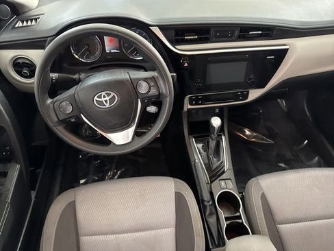 Used 2017 Toyota Corolla LE w/ Carpet Mat Package (TMS) FWD image 27