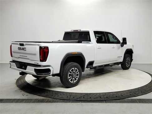 Used 2021 GMC Sierra 2500 AT4 image 7